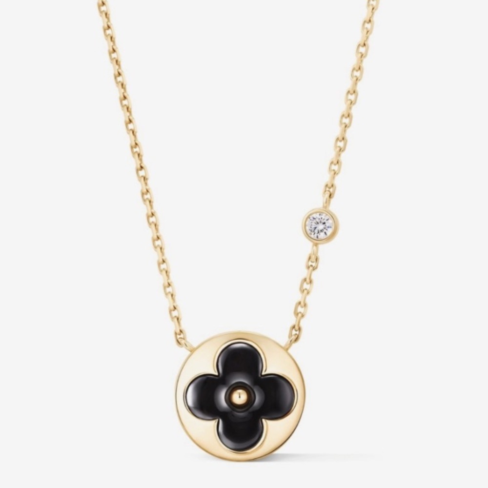 ❤️**Louis Vuitton Logo Color Blossom
Sun Pendant Necklace - Monogram
Flower
